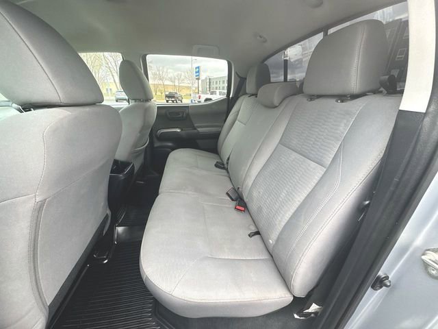 Used 2019 Toyota Tacoma SR5 AWD/4WD image 22