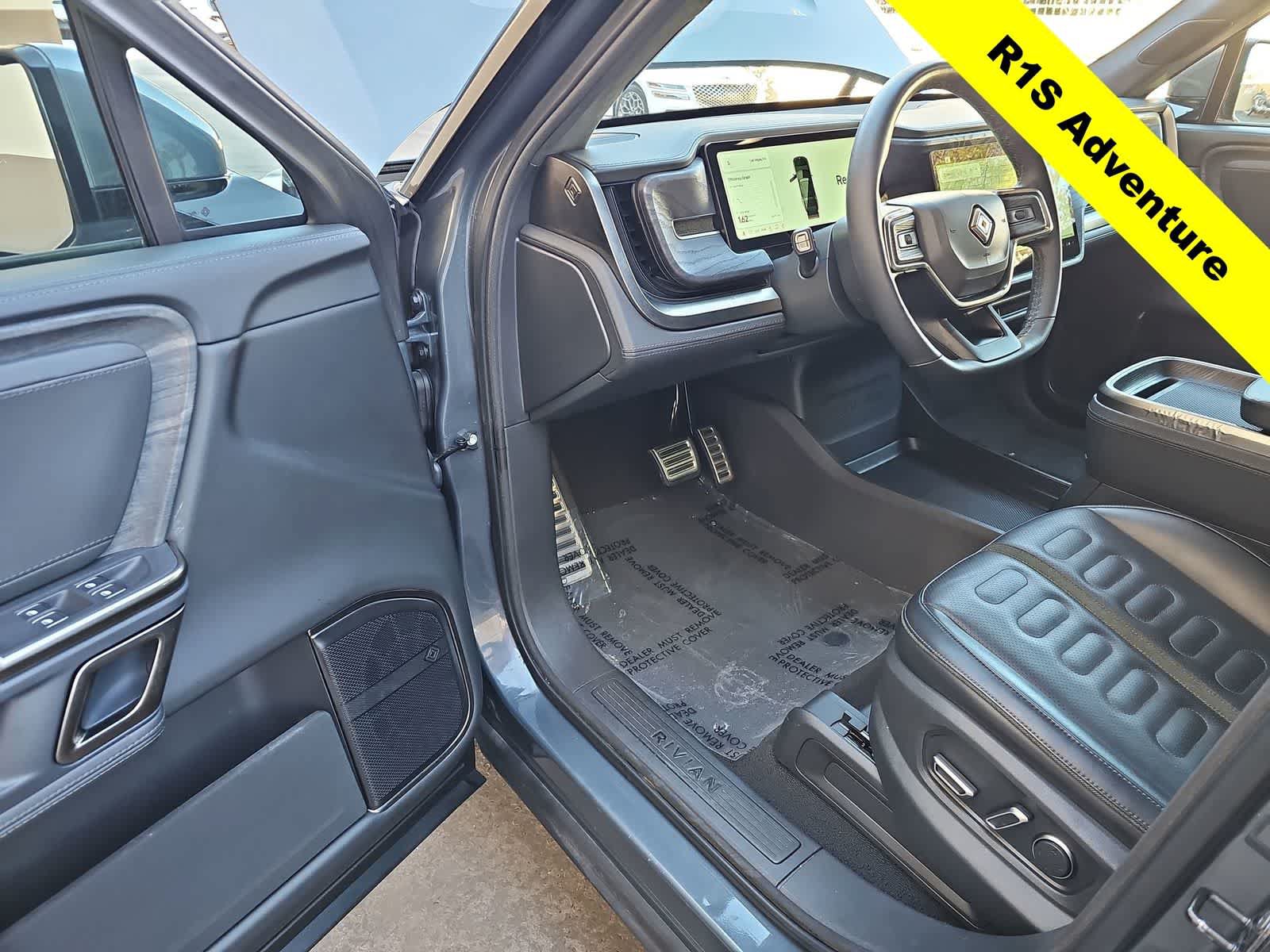 Used 2024 Rivian R1S Adventure AWD/4WD image 10