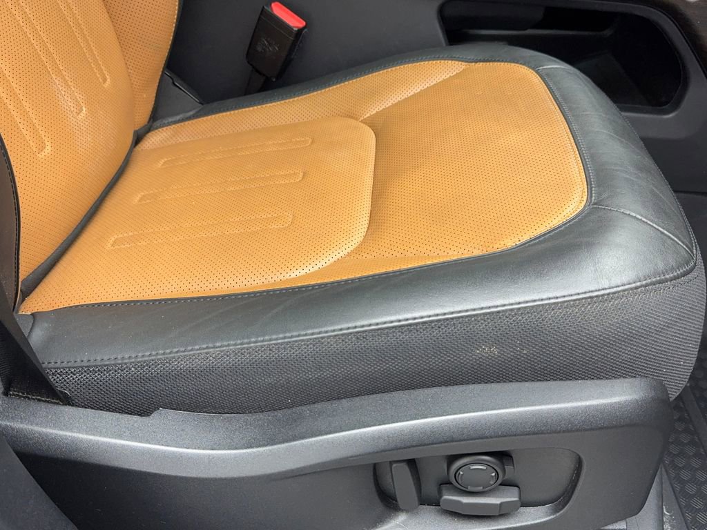 Used 2024 Land Rover Defender 110 X image 46