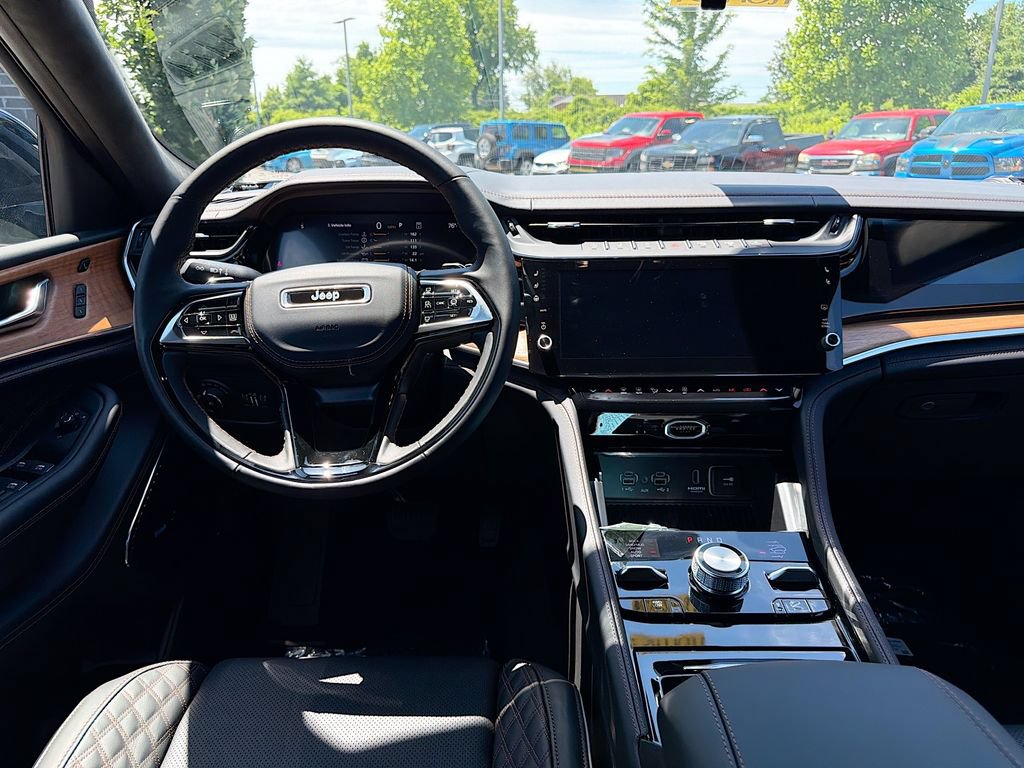 New 2026 Jeep Grand Cherokee L Summit AWD/4WD image 21