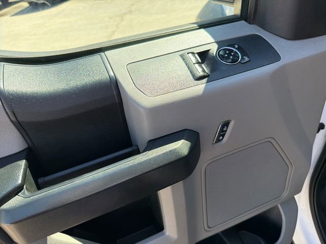 Used 2017 Ford F550 4x4 Regular Cab Super Duty image 13