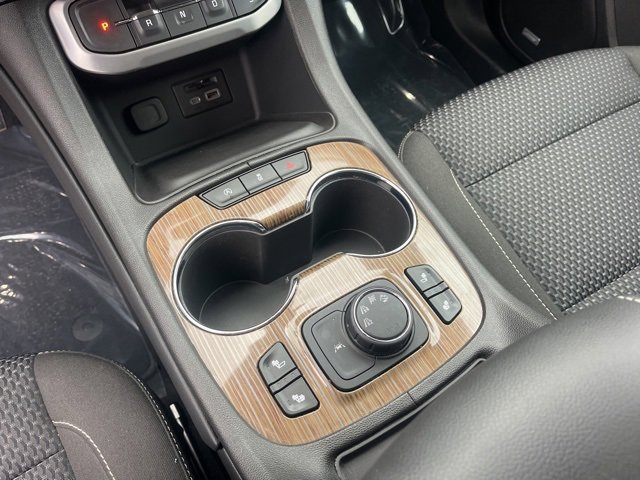 Used 2023 GMC Acadia SLE w/ Driver Convenience Package image 31