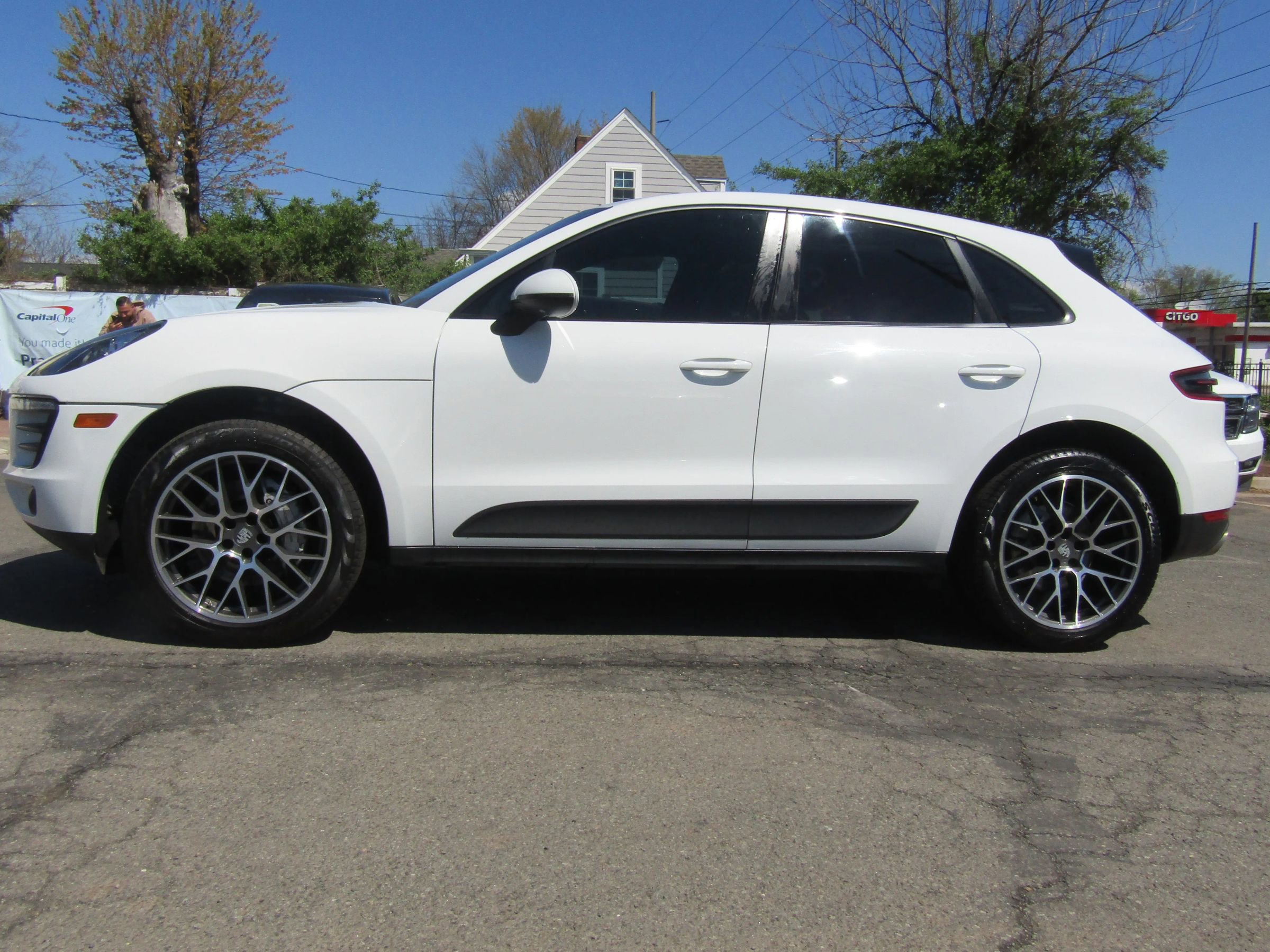 Used 2015 Porsche Macan S w/ Premium Package Plus image 4