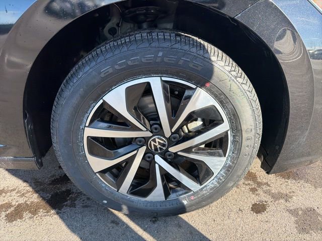 Used 2024 Volkswagen Jetta S image 5