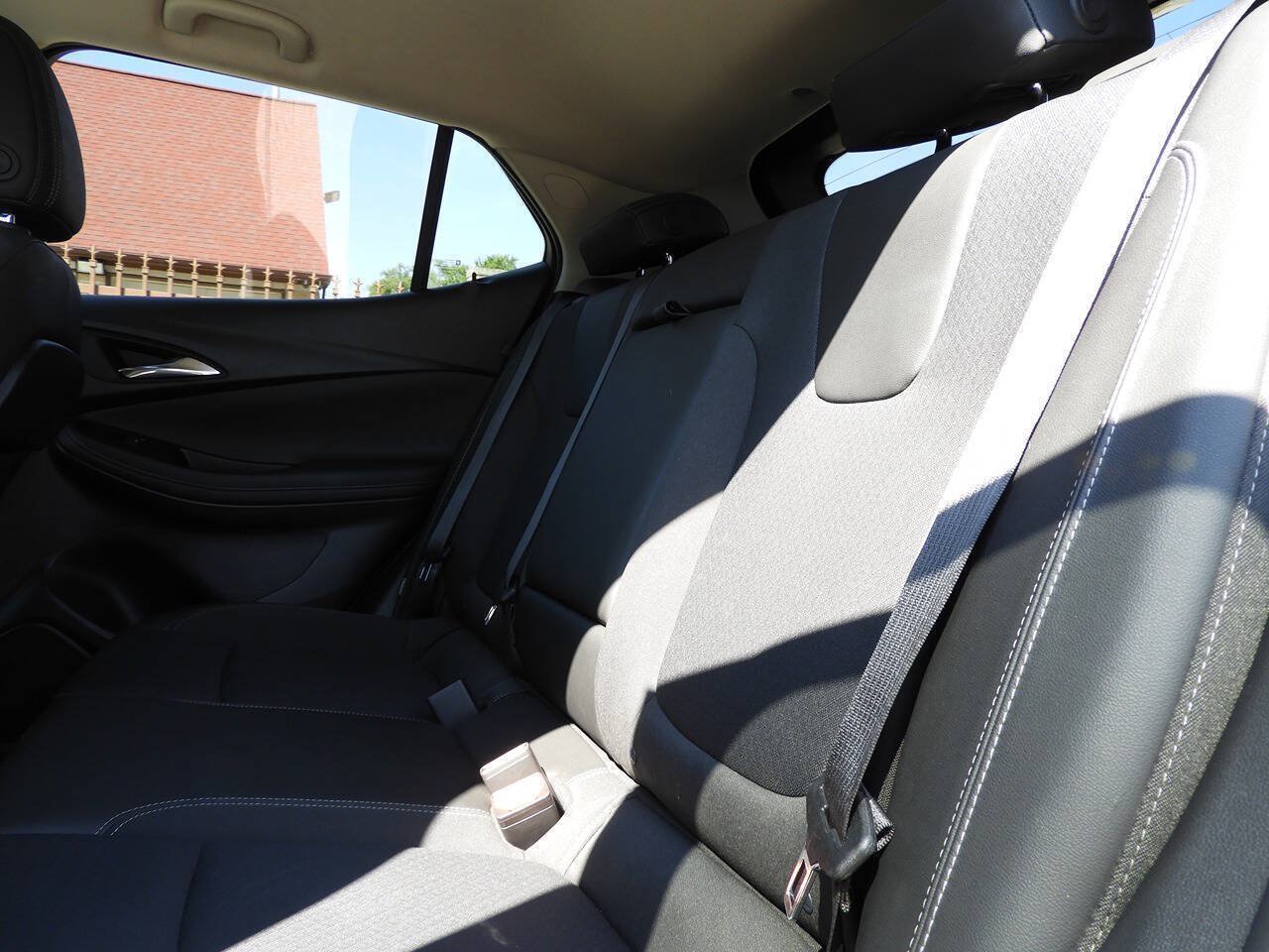 Used 2023 Buick Encore GX Select w/ Sport Touring Package AWD/4WD image 21