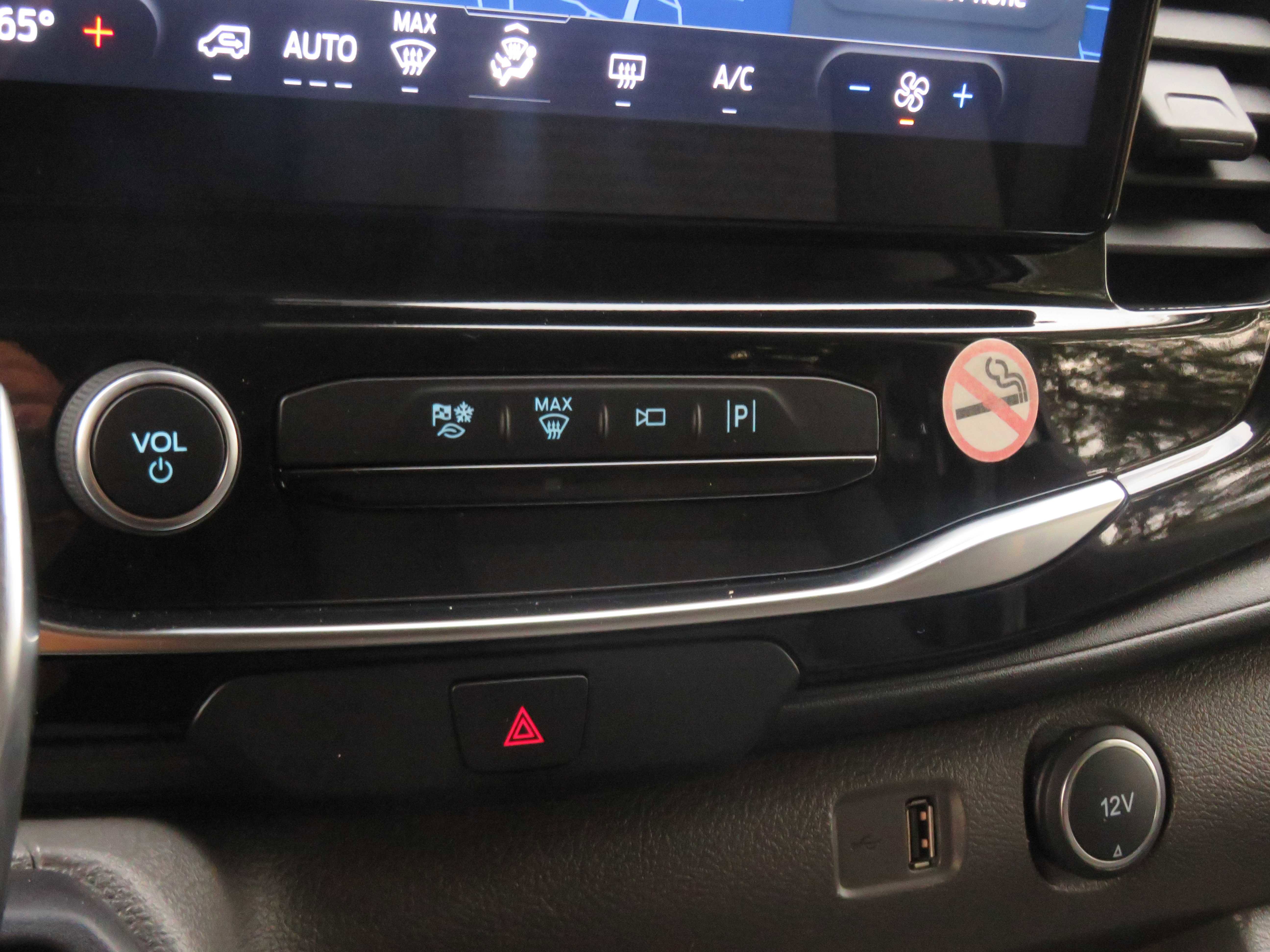 Used 2023 Ford Transit 350 XLT image 48