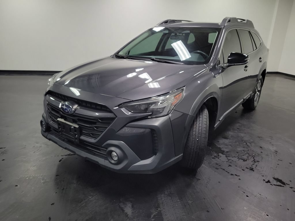 Used 2024 Subaru Outback Premium AWD/4WD image 4