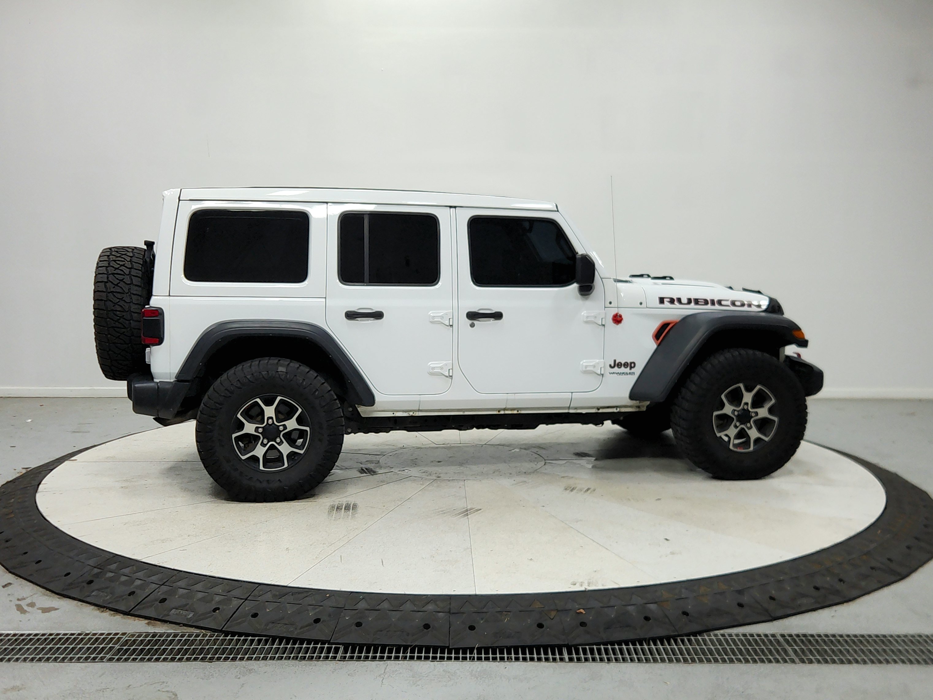 Used 2021 Jeep Wrangler Unlimited Rubicon AWD/4WD image 9