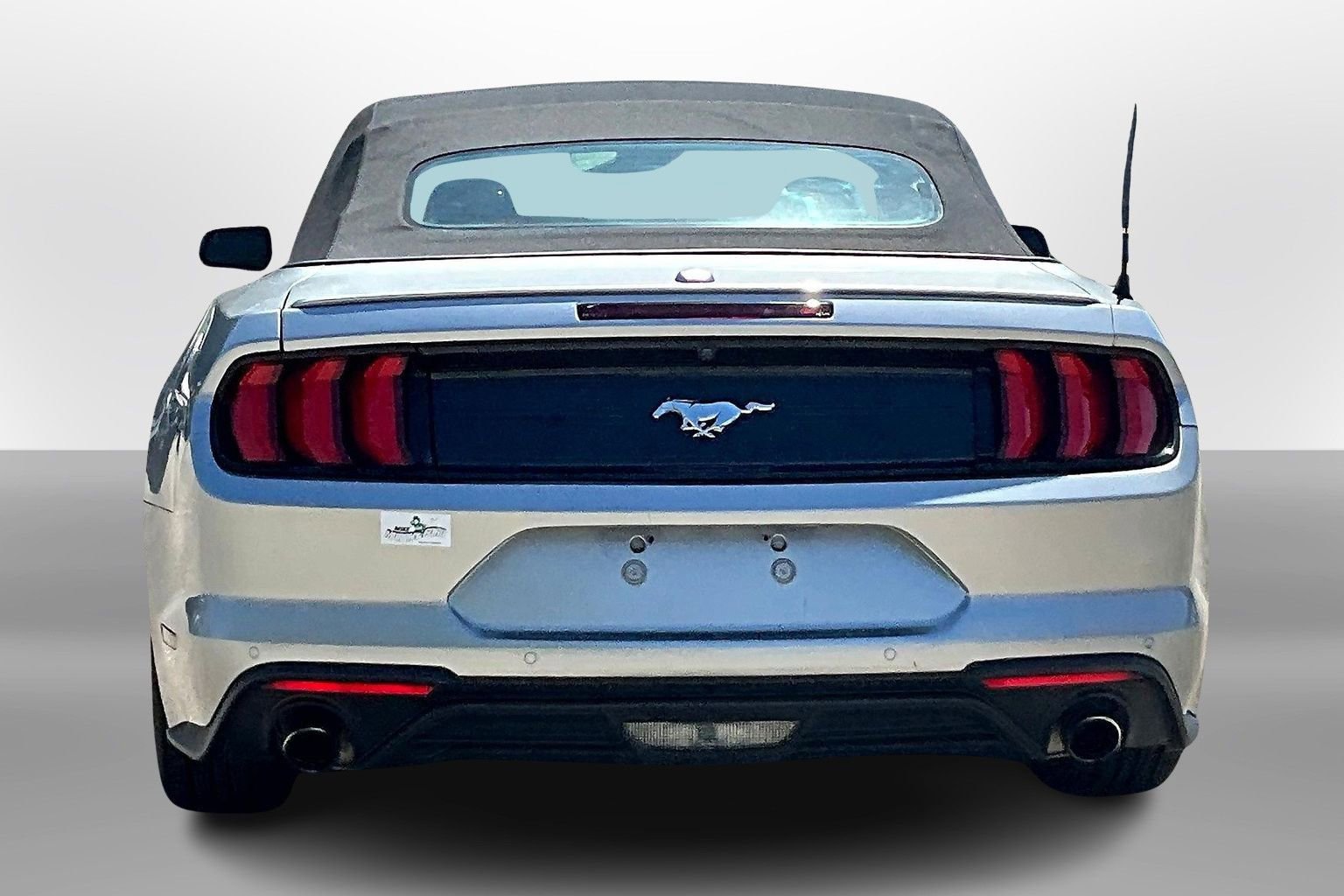 Used 2022 Ford Mustang Premium image 4