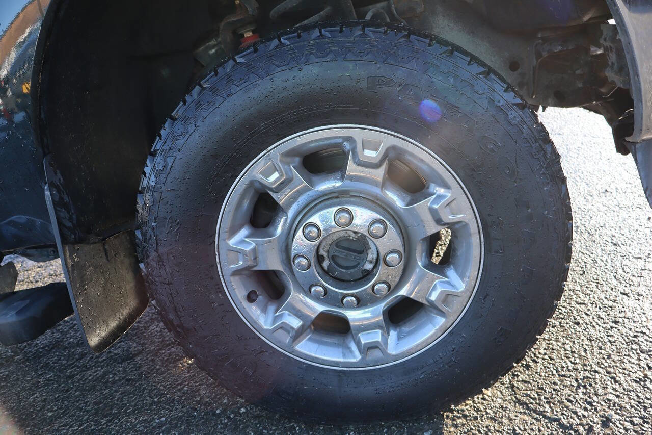 Used 2015 Ford F250 XLT w/ XLT Premium Package image 32