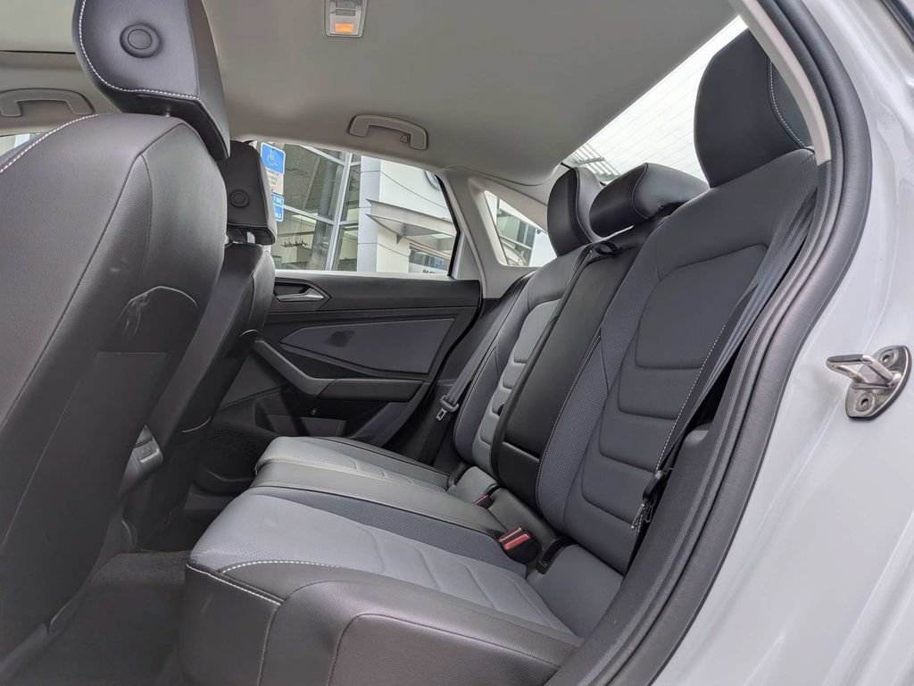 Certified 2026 Volkswagen Jetta SEL FWD image 17