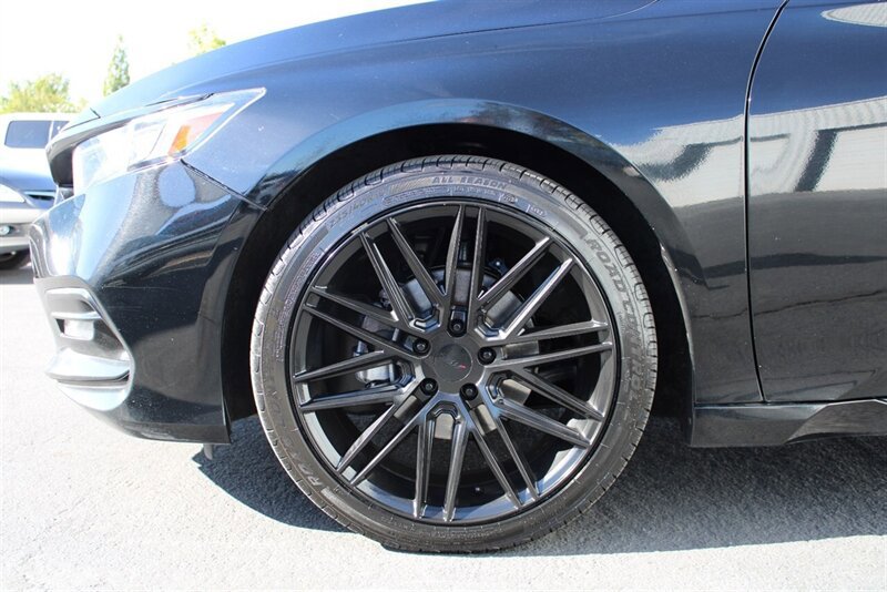 Used 2018 Honda Accord EX image 11