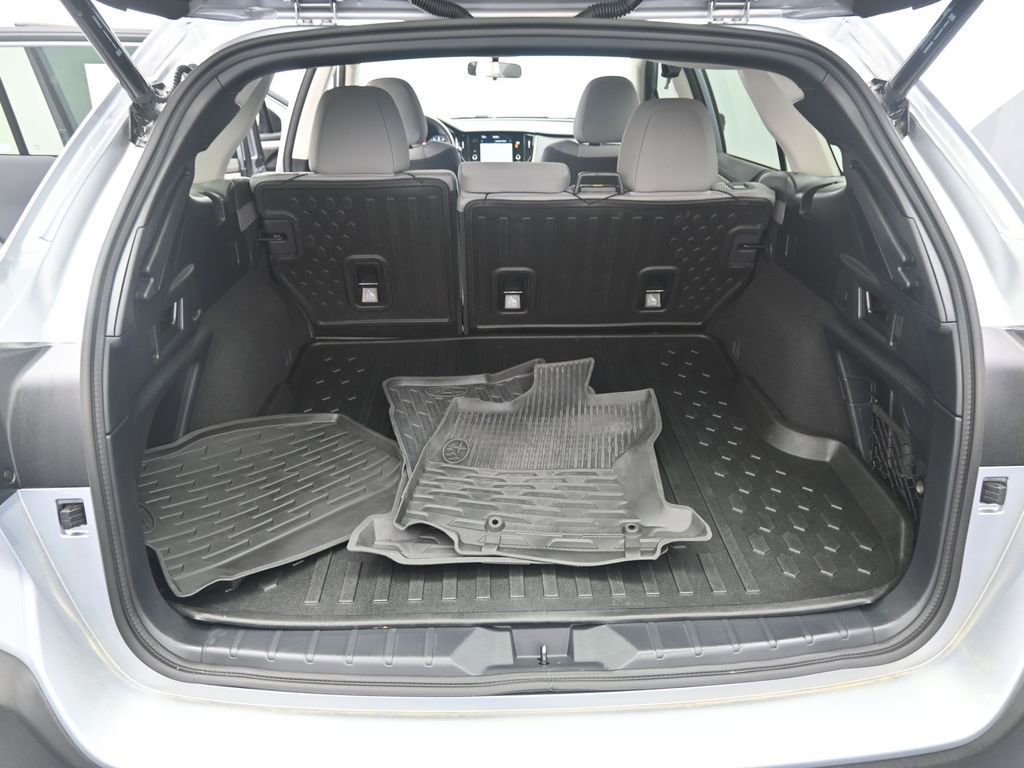 Used 2024 Subaru Outback Premium image 18