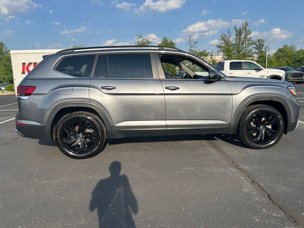 Used 2021 Volkswagen Atlas SE w/ Panoramic Sunroof Package AWD/4WD image 8