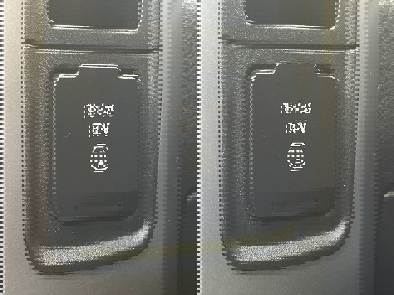 Used 2018 RAM 2500 Big Horn w/ Sport Appearance Group image 23