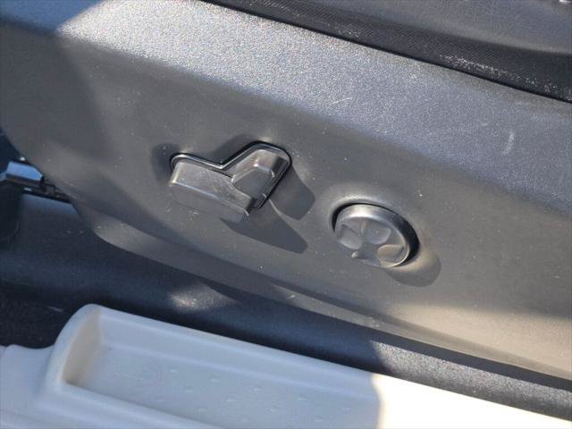 Certified 2023 Chrysler Pacifica Touring-L FWD image 23