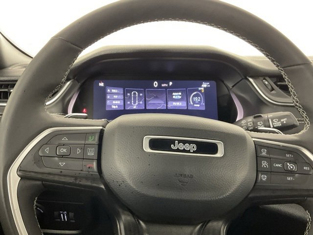 Used 2024 Jeep Grand Cherokee Altitude image 27