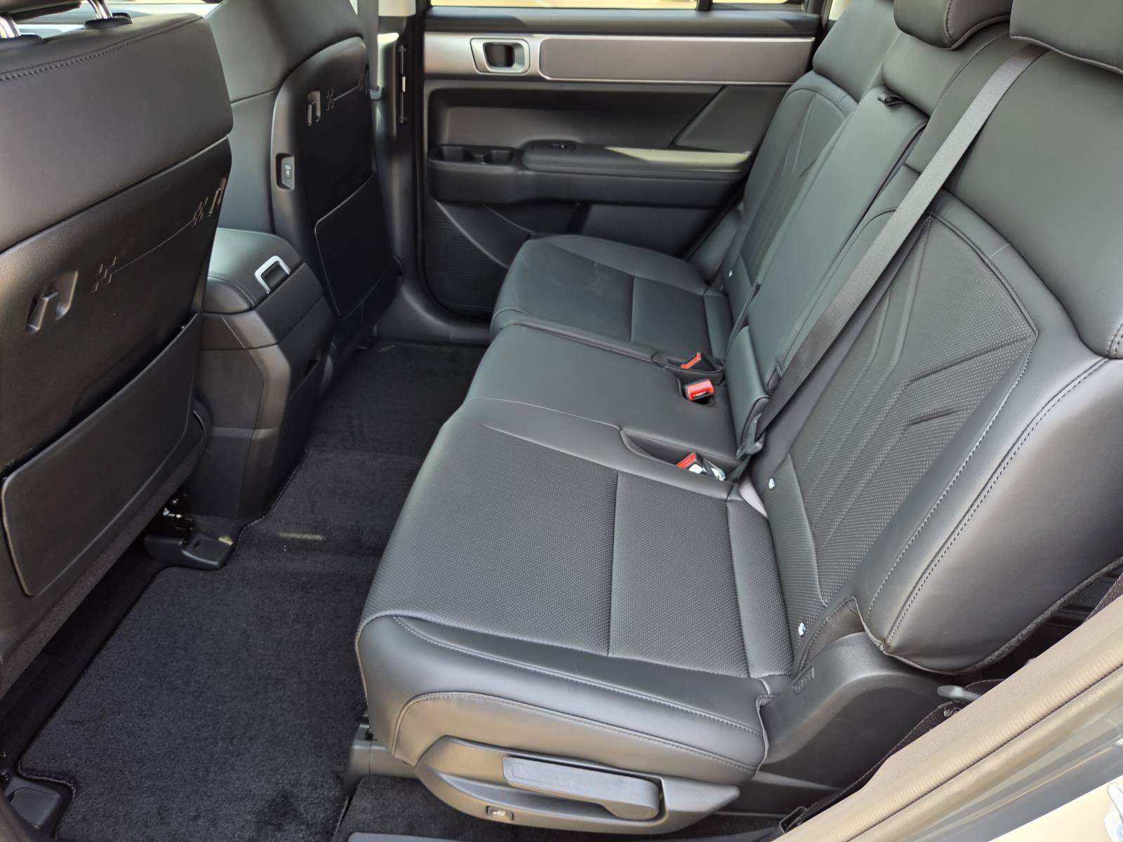 New 2027 Hyundai Santa Fe SEL FWD image 12