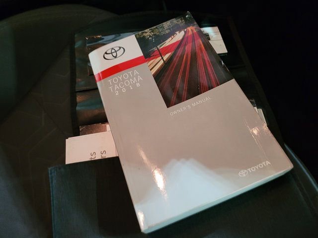 Used 2018 Toyota Tacoma TRD Sport image 57