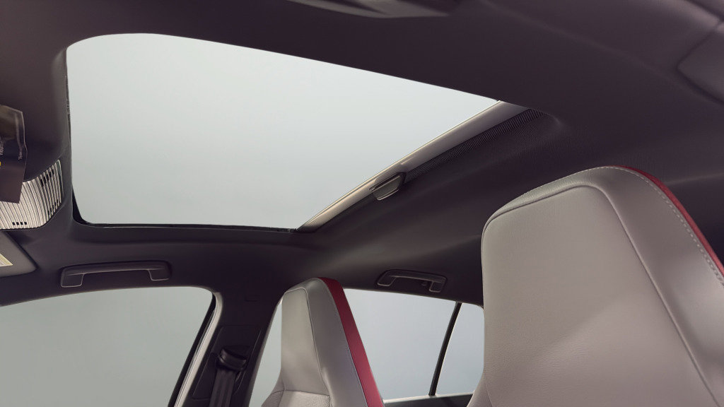 New 2026 Volkswagen GTI SE FWD image 19
