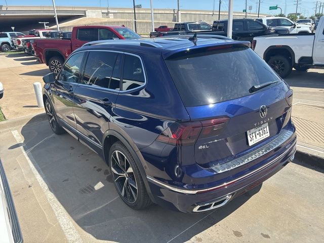 Used 2022 Volkswagen Tiguan SEL R-Line AWD/4WD image 4