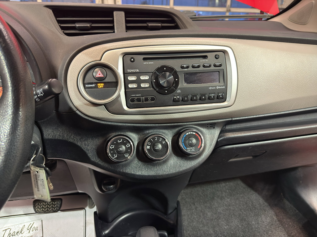 Used 2014 Toyota Yaris L FWD image 17