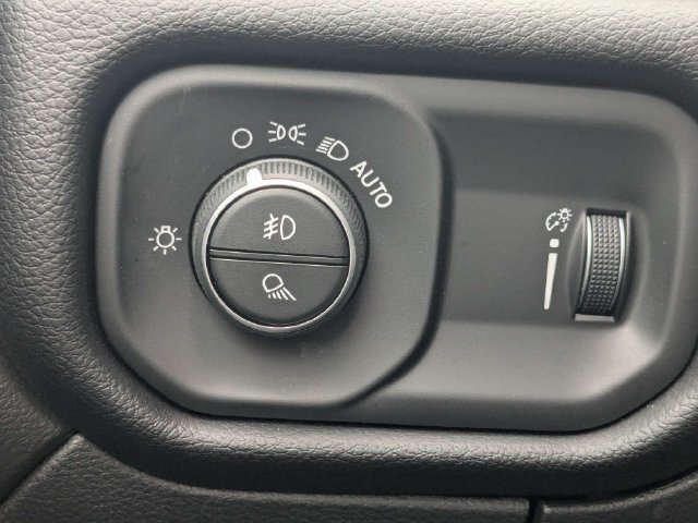 New 2026 RAM 3500 Big Horn AWD/4WD image 24