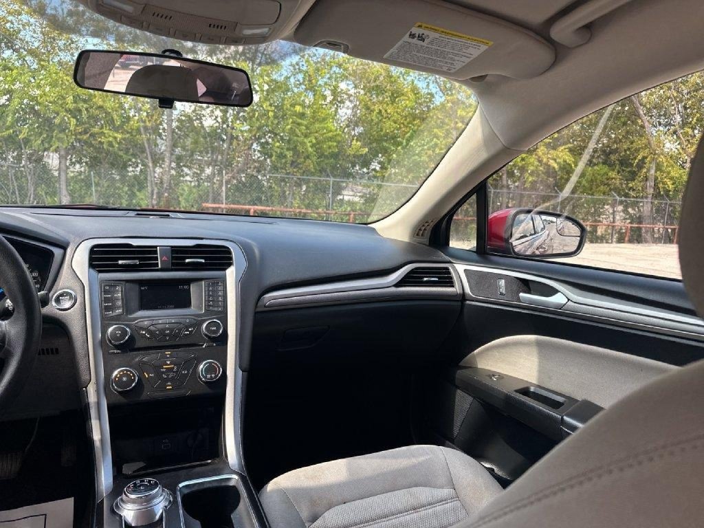 Used 2018 Ford Fusion S FWD image 15