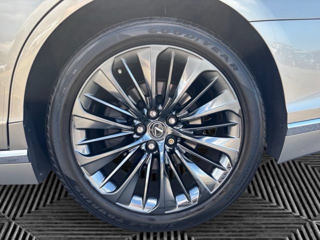 Used 2018 Lexus LS 500 AWD w/ Luxury Package image 30