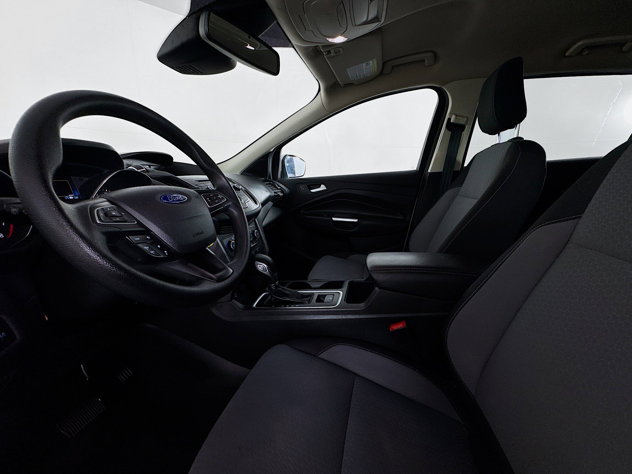 Used 2018 Ford Escape SE w/ Ford Safe & Smart Package FWD image 20