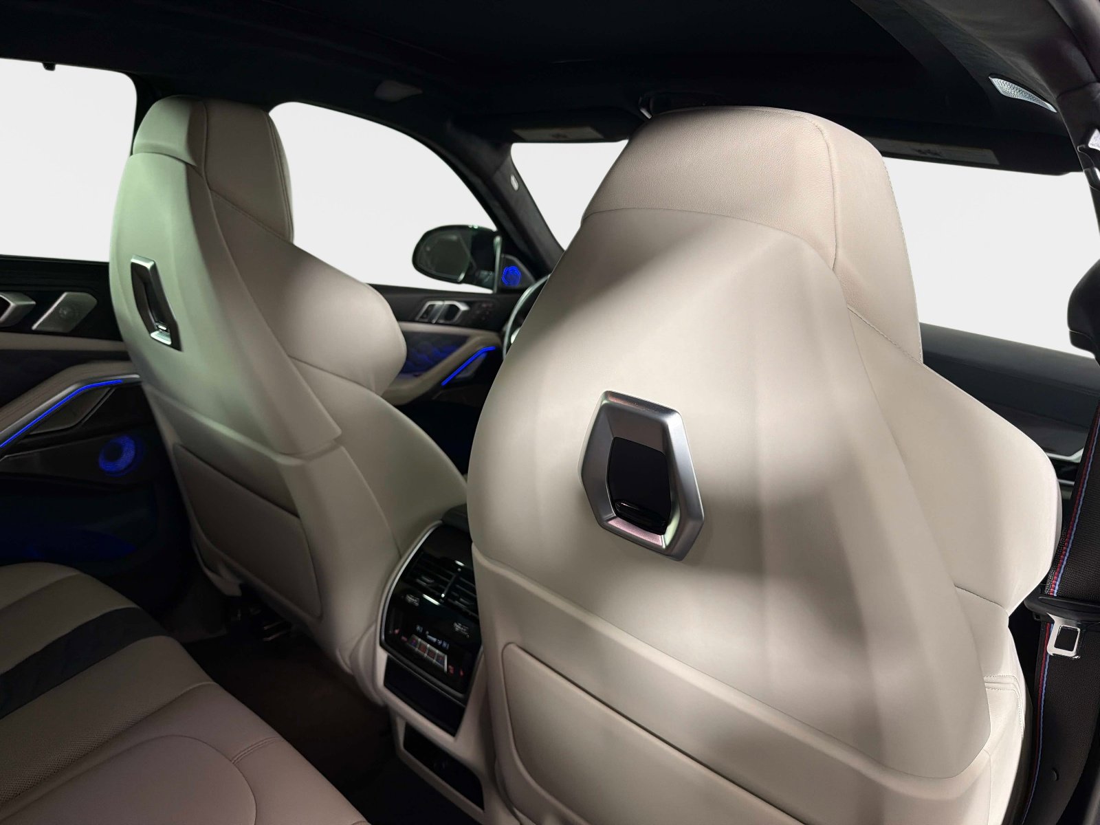 Used 2024 BMW X6 M Competition image 28