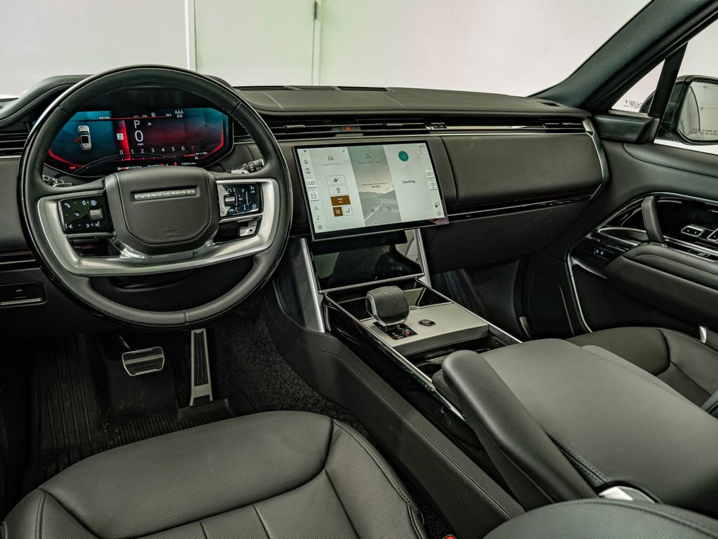 Certified 2025 Land Rover Range Rover Long Wheelbase SE AWD/4WD image 29