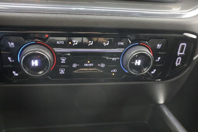 Used 2024 Chevrolet Silverado 1500 High Country w/ High Country Premium Package image 15