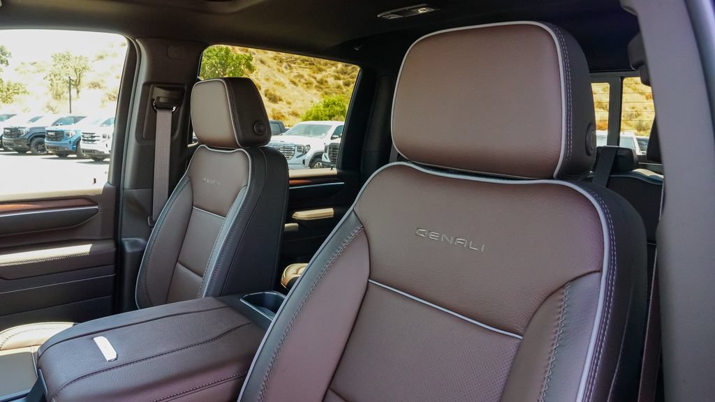 New 2026 GMC Sierra 2500 Denali w/ Denali Reserve Package AWD/4WD image 14