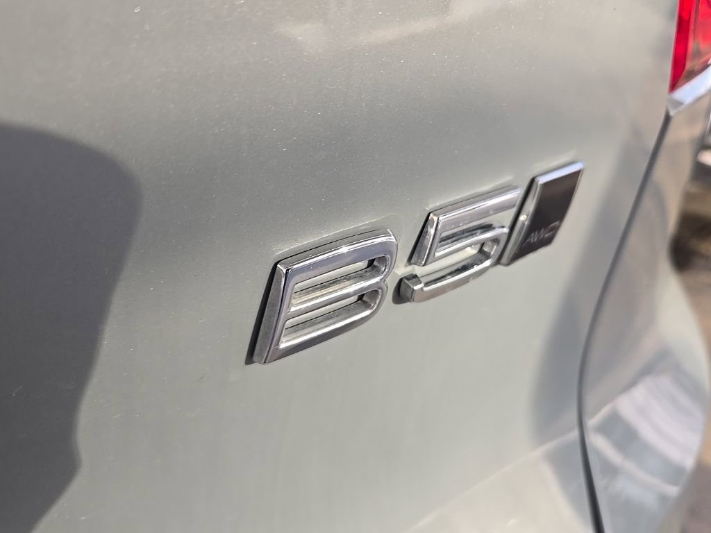 Certified 2025 Volvo XC40 B5 Core image 6