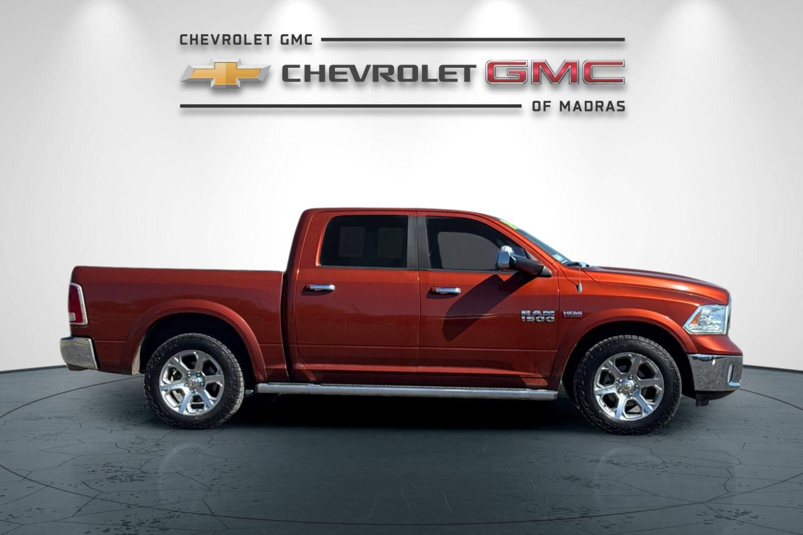 Used 2013 RAM 1500 Laramie w/ Convenience Group AWD/4WD image 2
