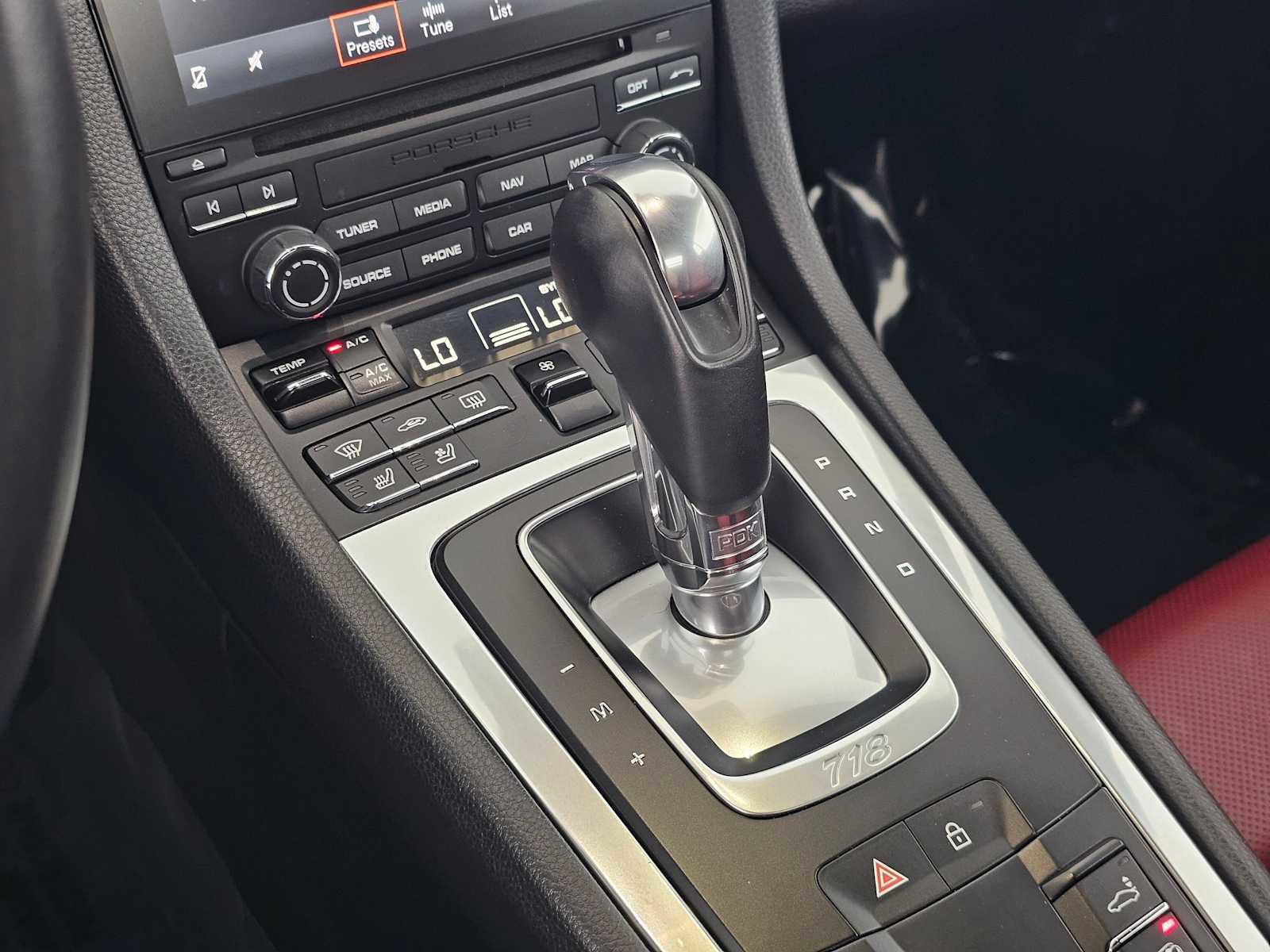 Used 2022 Porsche 718 Cayman w/ Premium Package image 30