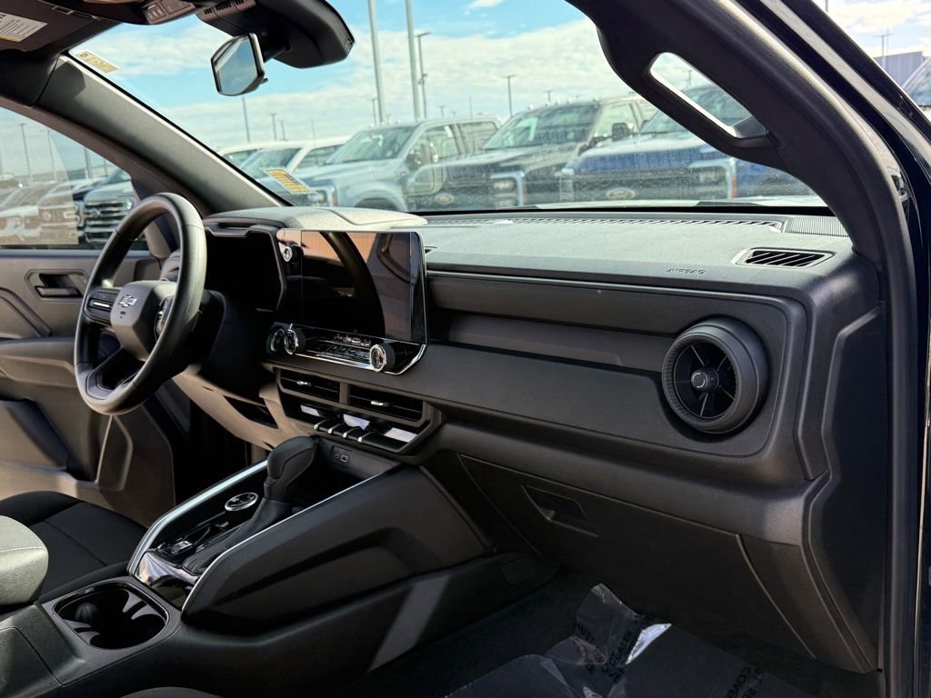 Used 2023 Chevrolet Colorado Trail Boss image 15