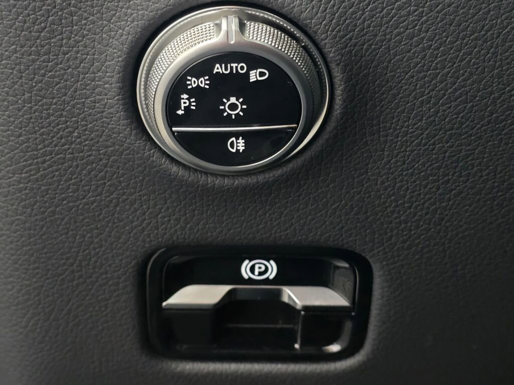 New 2026 Mercedes-Benz GLC 300 4MATIC image 24