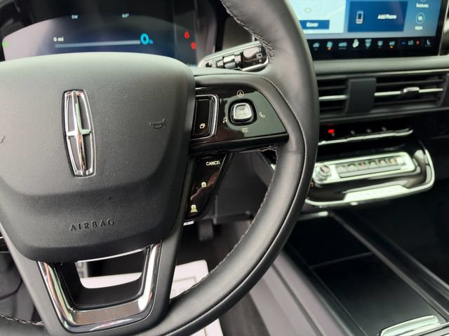 Used 2025 Lincoln Corsair Grand Touring w/ Jet Appearance Package AWD/4WD image 38