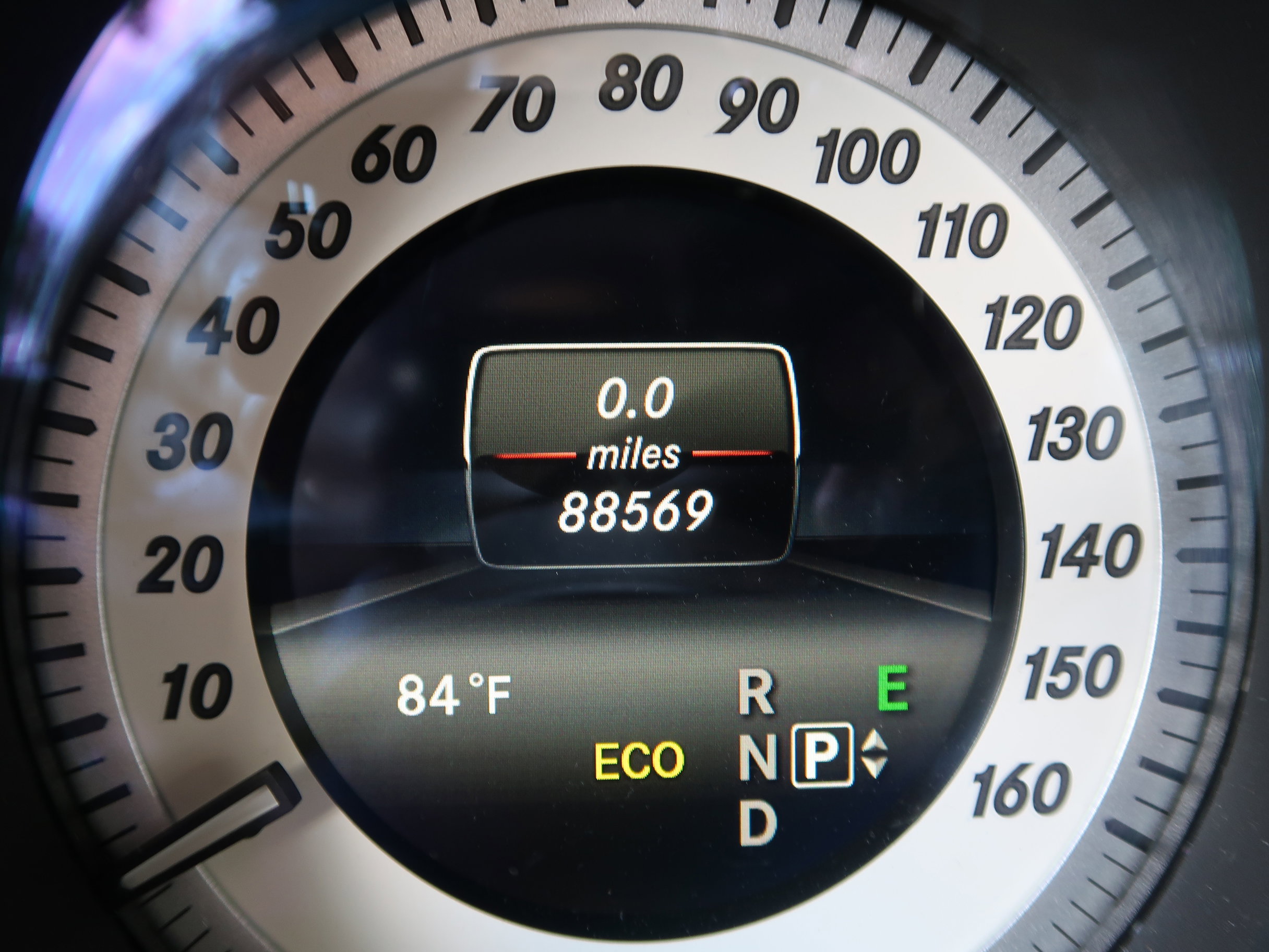 Used 2014 Mercedes-Benz E 550 4MATIC Sedan image 29