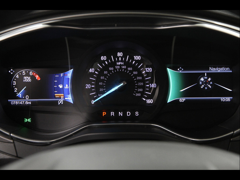 Used 2017 Ford Fusion SE w/ Fusion SE Technology Package FWD image 9