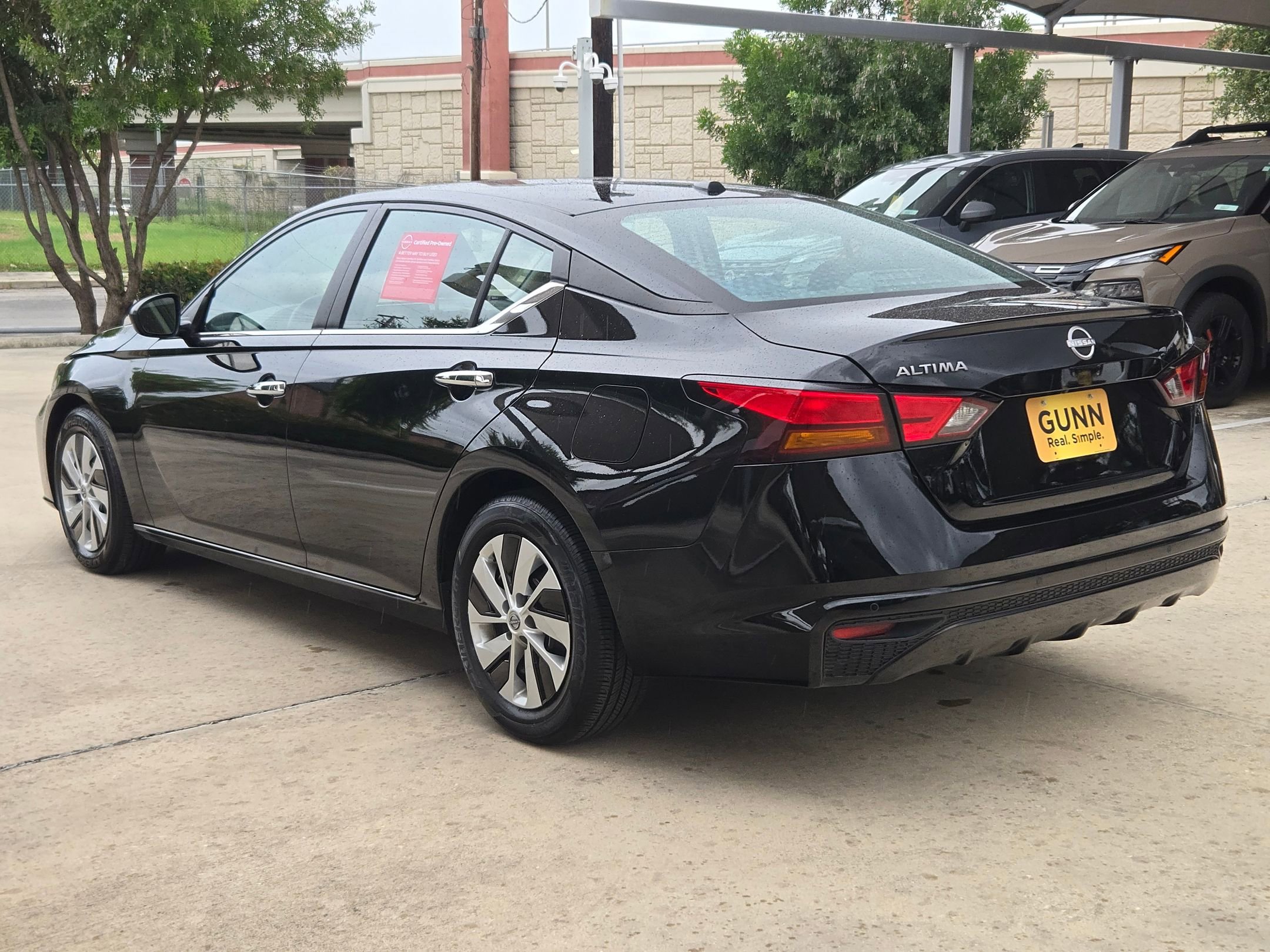 Used 2025 Nissan Altima 2.5 S FWD image 5