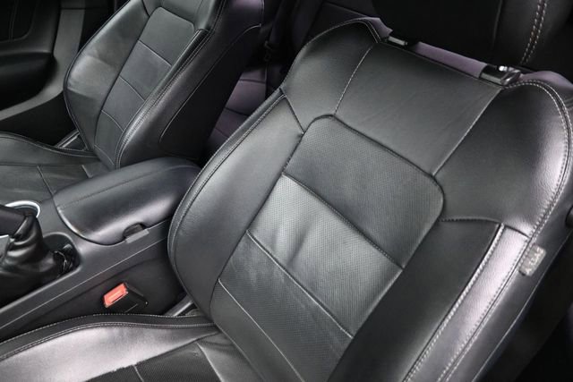 Used 2018 Ford Mustang GT Premium w/ Black Accent Package RWD image 18