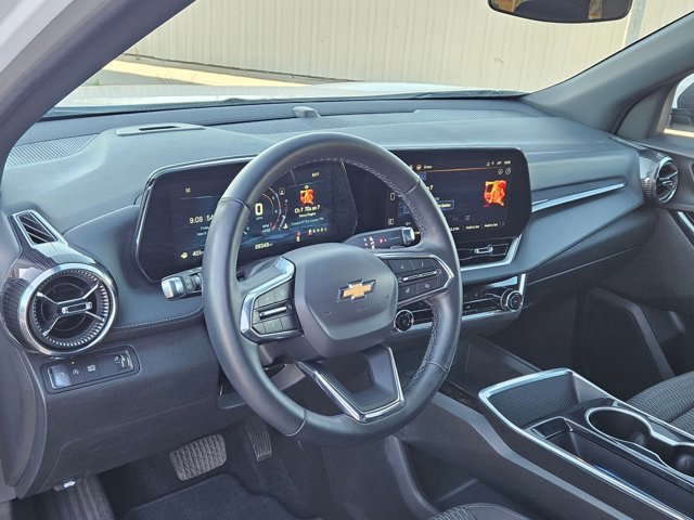 Used 2025 Chevrolet Equinox LT image 10