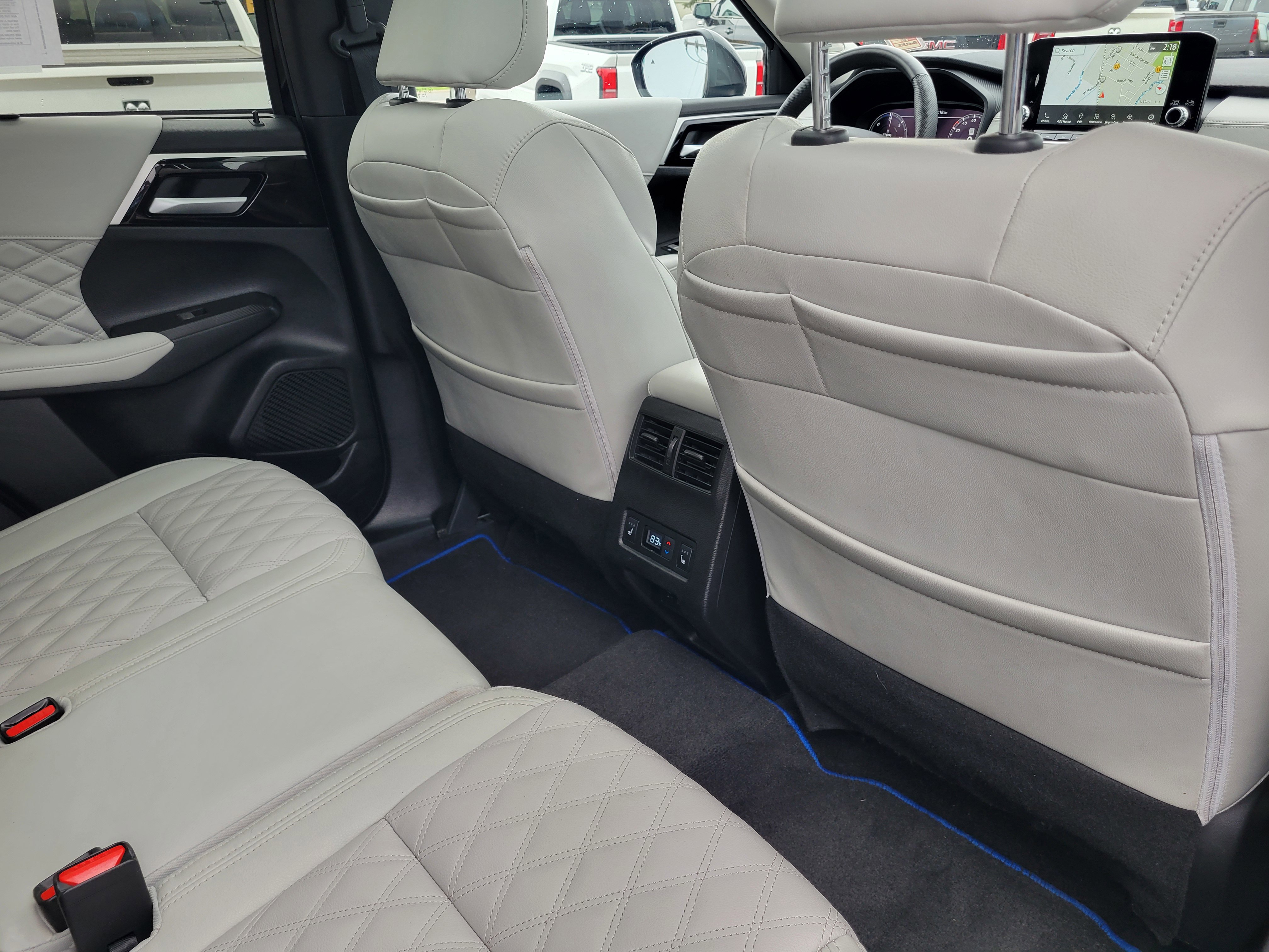 Used 2024 Mitsubishi Outlander SEL image 16