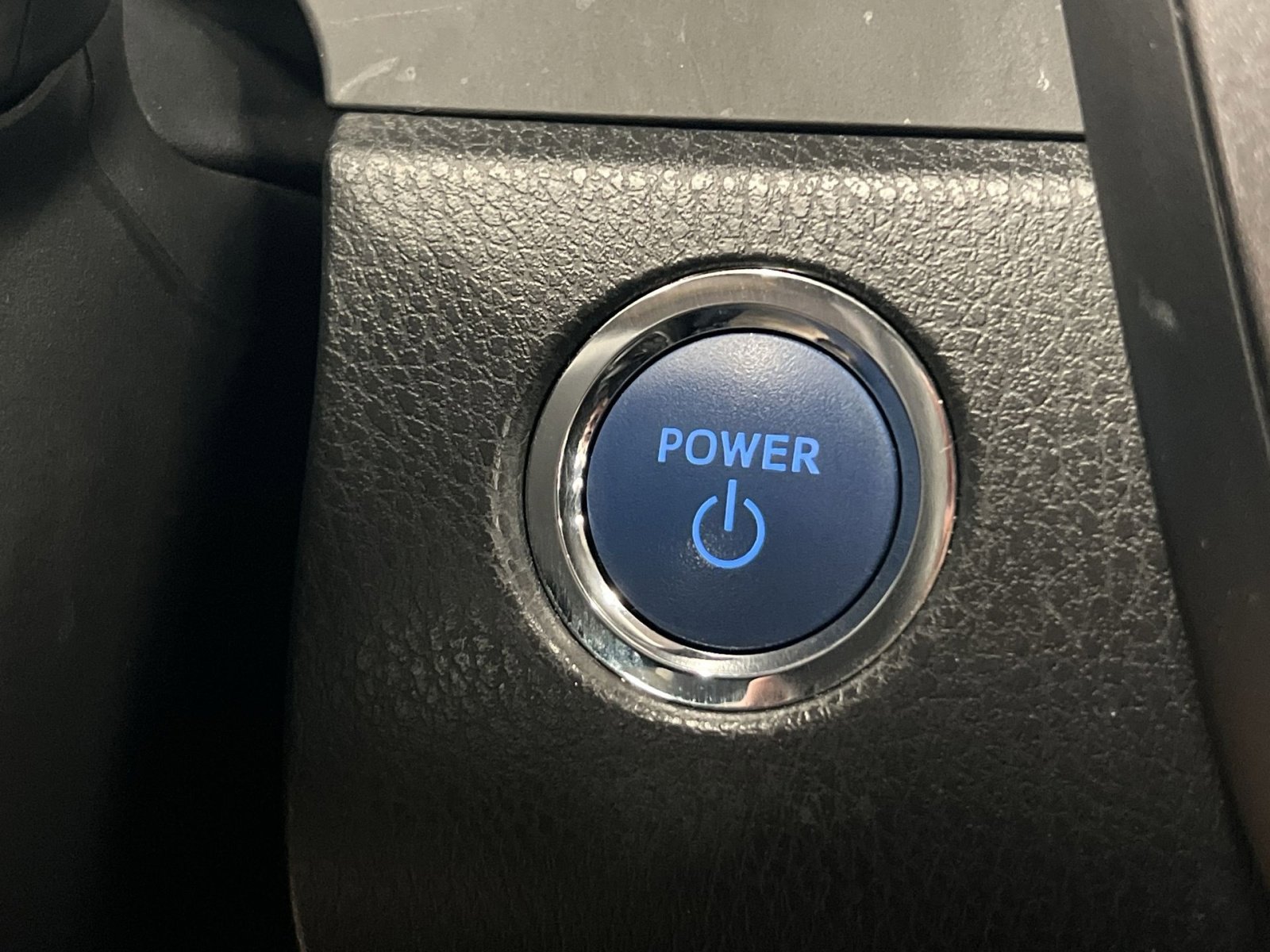 Used 2023 Toyota Camry LE image 30