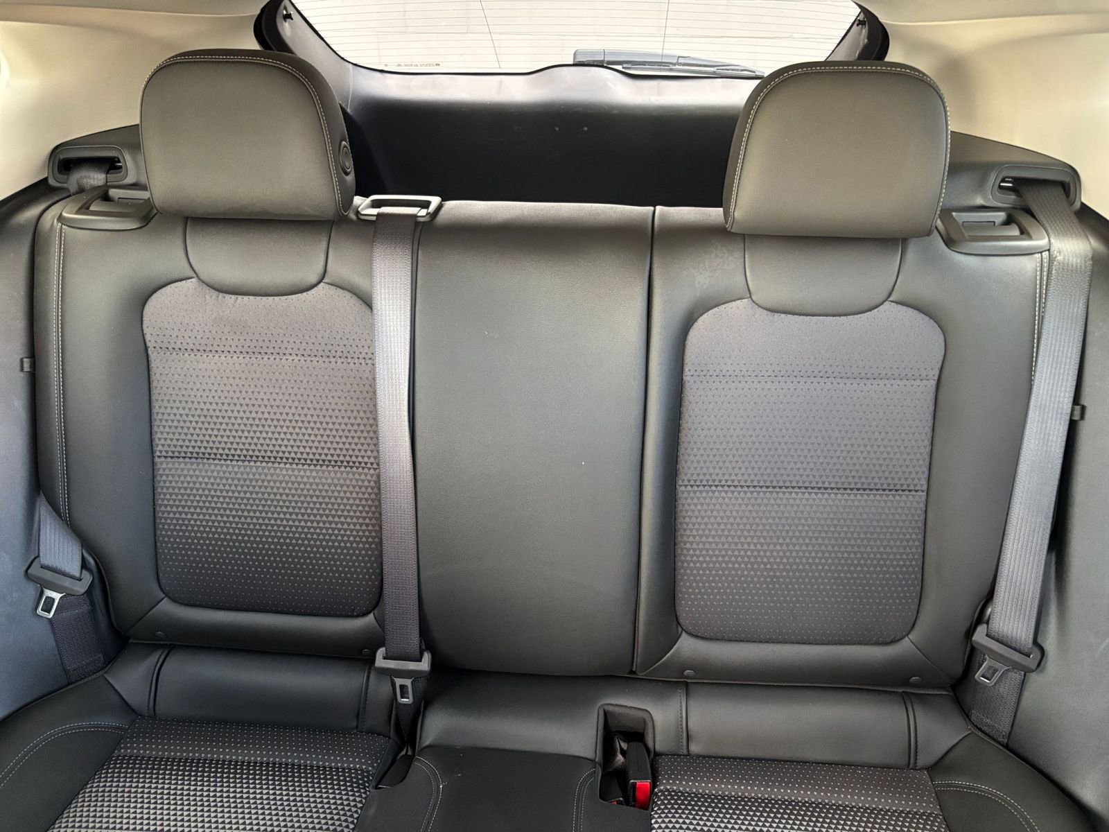 Used 2025 Chevrolet Trax LT w/ LT Convenience Package FWD image 40