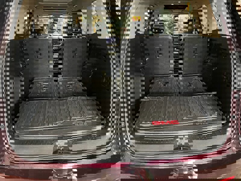 Used 2017 GMC Acadia Denali w/ Technology Package image 28