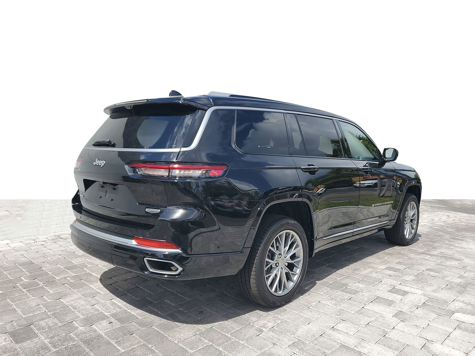 Used 2022 Jeep Grand Cherokee L Summit w/ Advanced Protech Group IV image 5